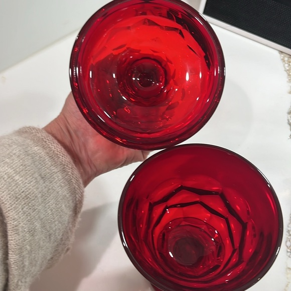 Vintage L.E Smith ruby-red glass pedestal,lidded candy dish tall 91/4 x4” wide - Picture 9 of 11